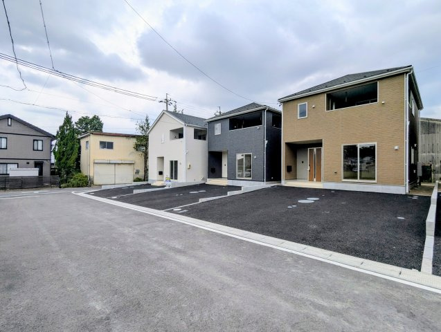 瀬戸市品野町第7　全4棟の前面道路含む現地写真