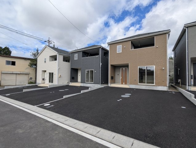 瀬戸市品野町第7　全4棟の前面道路含む現地写真