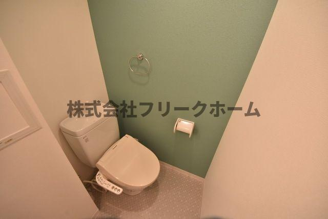 三鷹市下連雀３丁目の賃貸マンションのトイレ