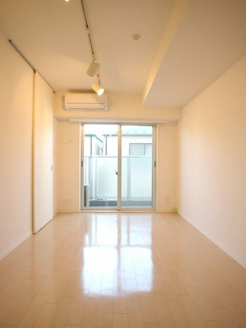 プライムアーバン三軒茶屋の寝室|使い勝手のいい寝室です
