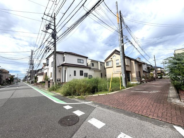 越谷市宮本町１８期１号棟リガーレ　新築戸建の外観|すっきりと整地された建築予定地。陽差しを遮るものがなく、開放的な陽当たりと風通しが期待できます。