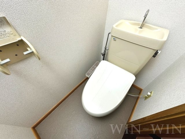 クレストールオヨベのトイレ|イメージ（同建物内別部屋の写真です）