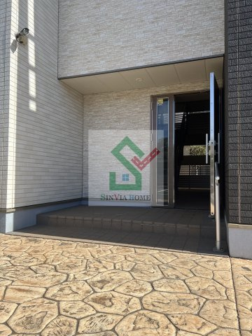新座市栗原1丁目アパートのエントランス