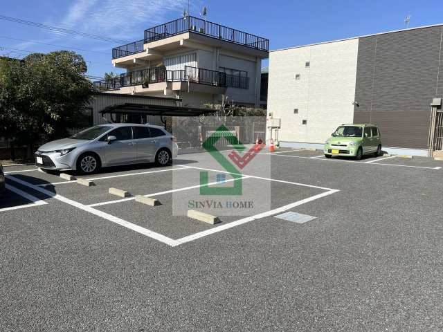 新座市栗原1丁目アパートの駐車場