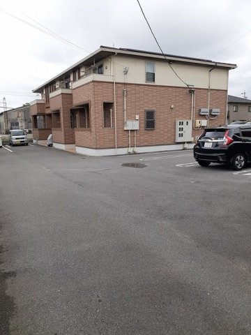 ペルル．Ｋ　　刈谷市近郊の賃貸ならクラスホーム刈谷店の駐車場|車をお持ちの方に嬉しい駐車場付きの物件です