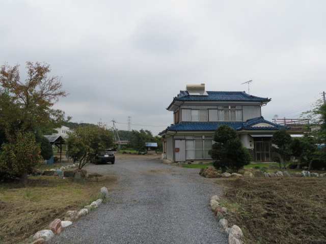 藤岡市三本木　中古399の駐車場