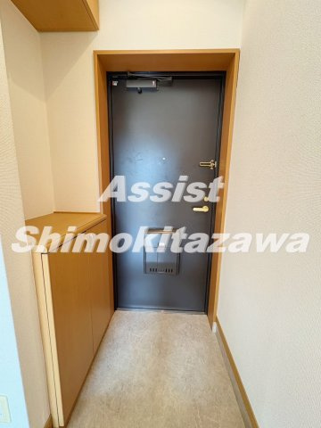 エスポアール代沢の玄関