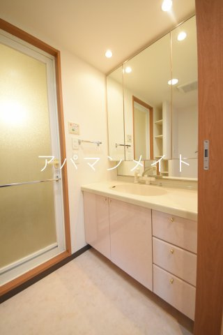 【洗面所】 | ヴィルヌーブ東戸塚プレジール | シャンプードレッサーです ！