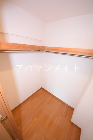 【収納】 | ヴィルヌーブ東戸塚プレジール | ウォークインクローゼットになります。