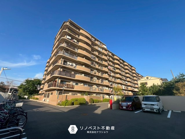 朝日プラザイーストスクエアの外観|2026年8月室内リフォーム完成！
南向き採光で陽当たり・通風良好♪