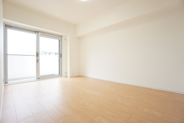 シーアイマンション本郷の洋室|明るい洋室です♪全居室エアコン設置可能です！住宅ローンのご相談も承ります。名東区で物件をお探しの方は