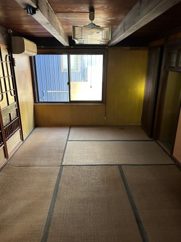 愛知県知多郡南知多町 中古戸建の和室|日本らしい落ち着いた雰囲気の和室です