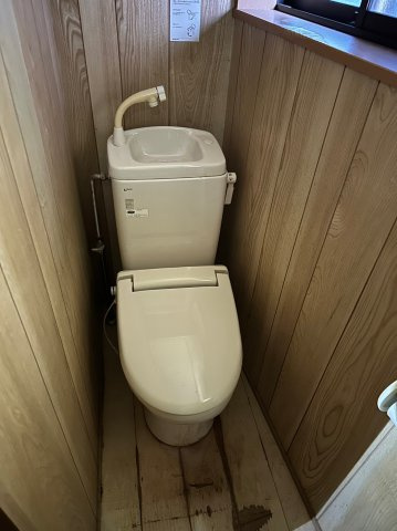 愛知県知多郡南知多町 中古戸建のトイレ|ゆったりとした空間のトイレです