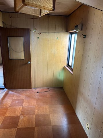 愛知県知多郡南知多町 中古戸建の洋室|コンパクトで使いやすい洋室です