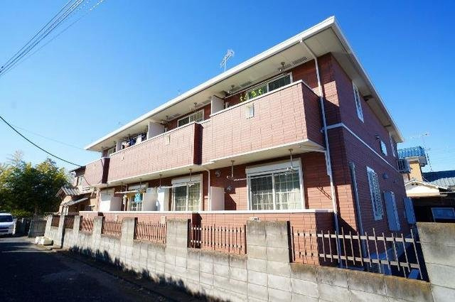 落ち着いた雰囲気の外観です