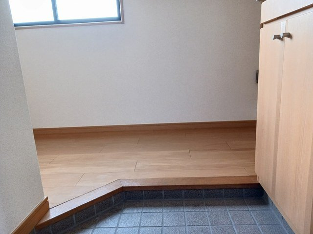 収納もある玄関です