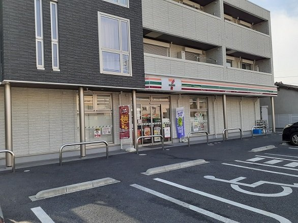 セブン　さいたま宮原3丁目店まで300m