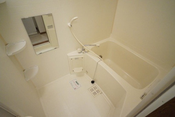 日々の疲れを癒すお風呂付です