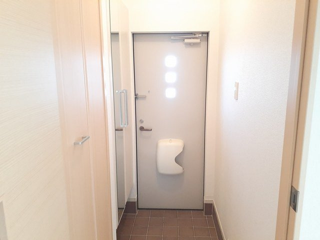 明るい玄関です
