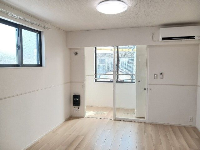 ステーブル上流の居間・リビング