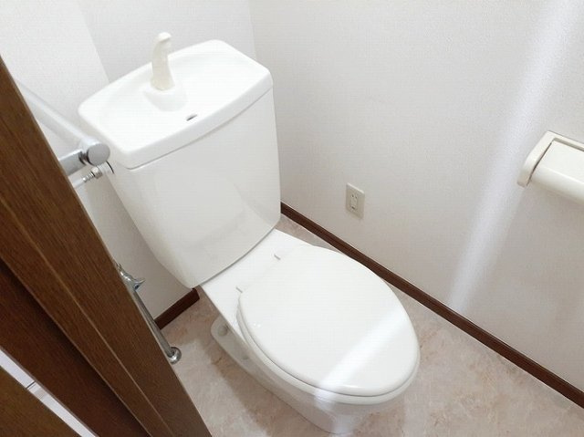 ゆったりとした空間のトイレです