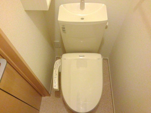 清潔感のあるトイレです