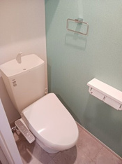 シンプルで使いやすいトイレです