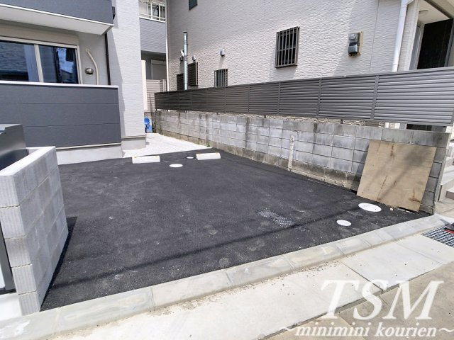 リテラス光善寺の駐車場