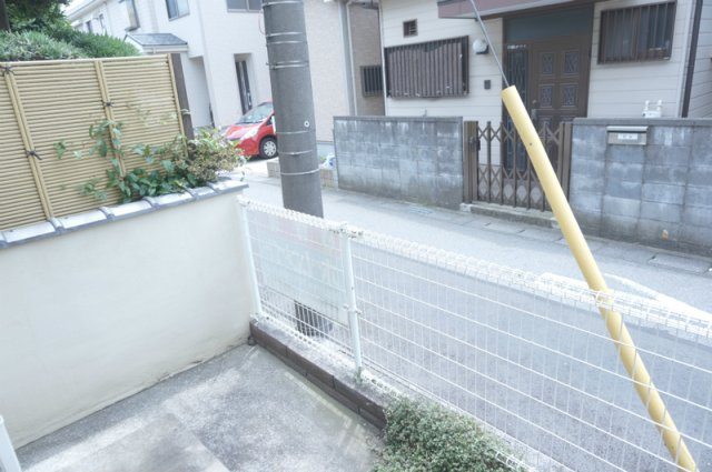 外からの目が気にならないバルコニーで洗濯物が干せます