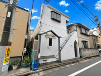 落ち着いた雰囲気の外観です