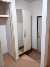 毎日通る玄関はこちらです
