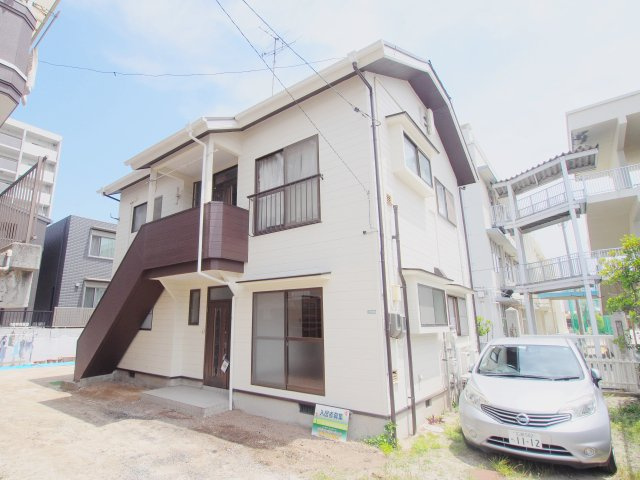 岩樋アパートの外観