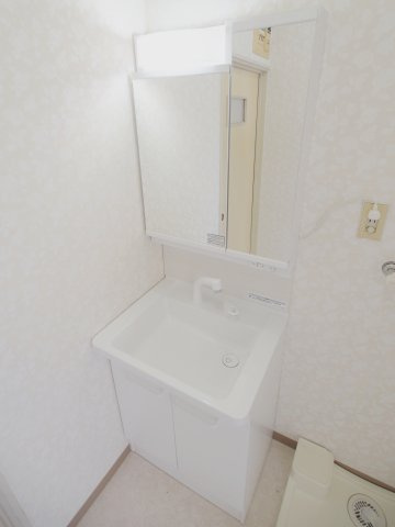 岩樋アパートの独立洗面台