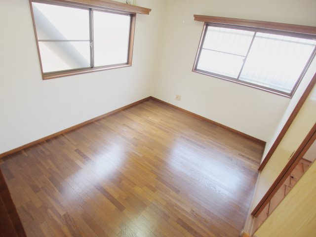 岩樋アパートの内装