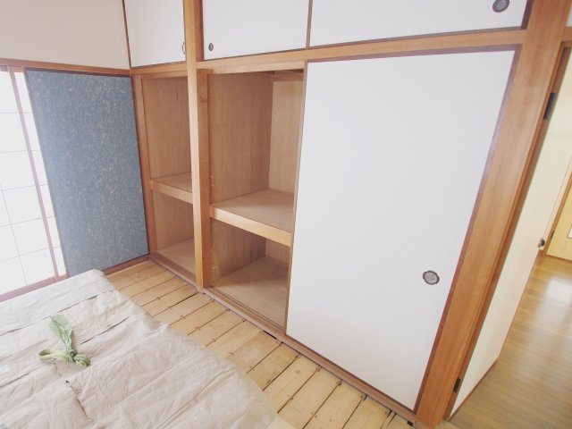 岩樋アパートの収納