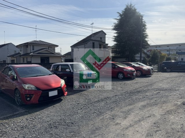 メゾン白亜館の駐車場