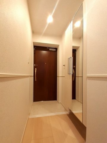 ロイヤルパイン　ストリームの玄関
