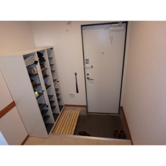 明るい玄関です