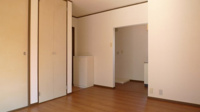 落ち着いて過ごせるお部屋なので、寝室にいかがでしょうか