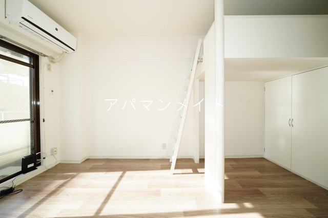 【居間・リビング】 | リエス湘南戸塚ー仲介手数料無料ー | 仲介手数料無料！　『アパマンメイト』