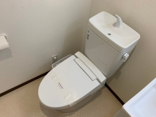 コンパクトで使いやすいトイレです