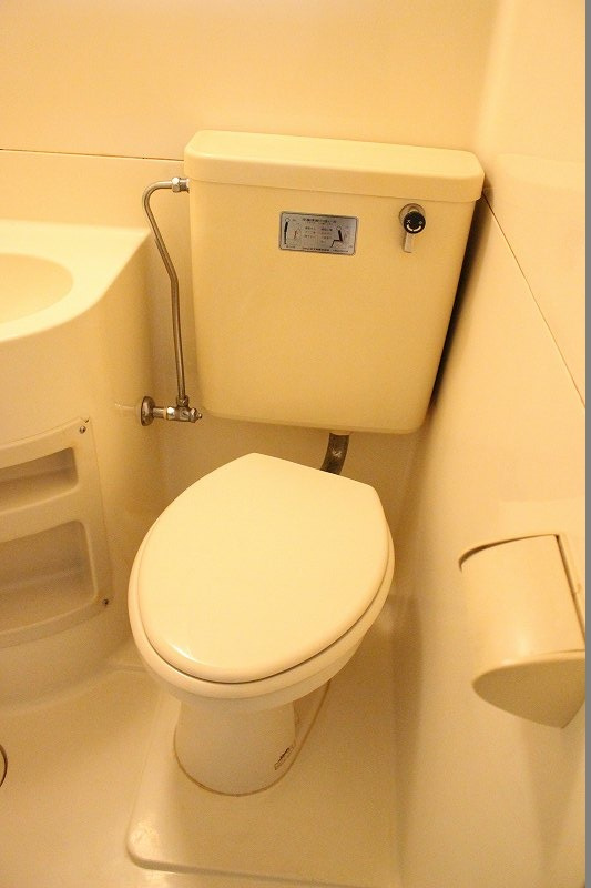 コンパクトで使いやすいトイレです