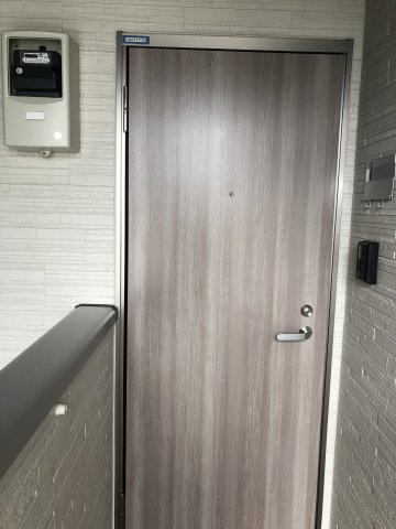 明るい玄関です