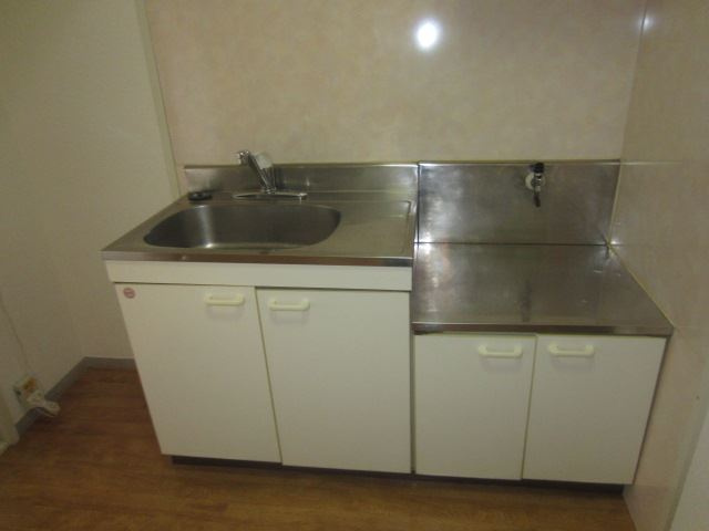 コンパクトなキッチンで掃除もラクラク