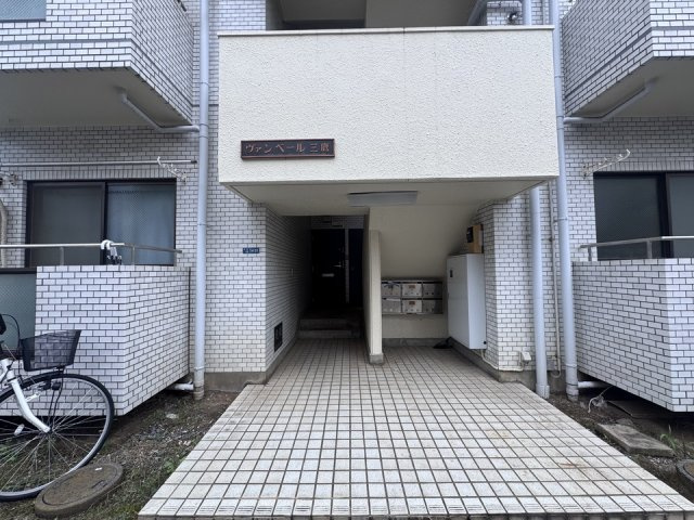 毎日通るエントランスはこのようになっています