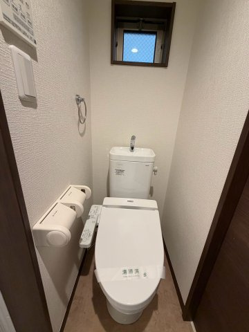 シンプルで使いやすいトイレです