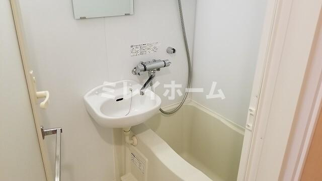 クレイシア池上リフィールの浴室