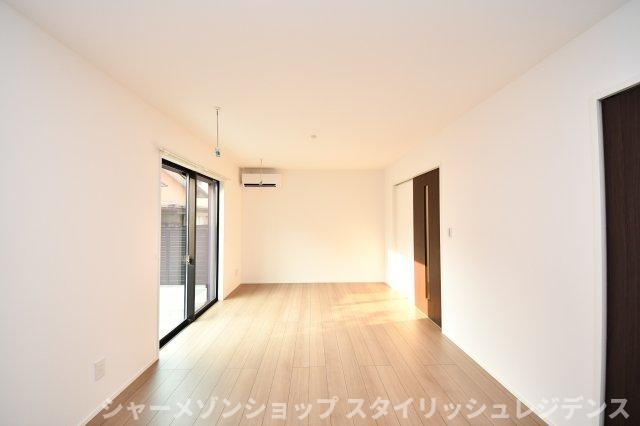 北九州市小倉北区霧ケ丘１丁目の一戸建ての居間・リビング