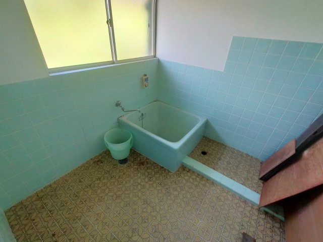 大黒町 平屋二戸一戸建の浴室