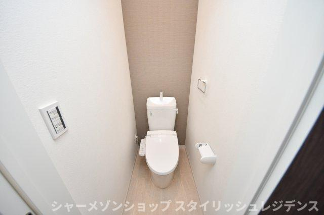 北九州市小倉北区霧ケ丘１丁目の一戸建てのトイレ